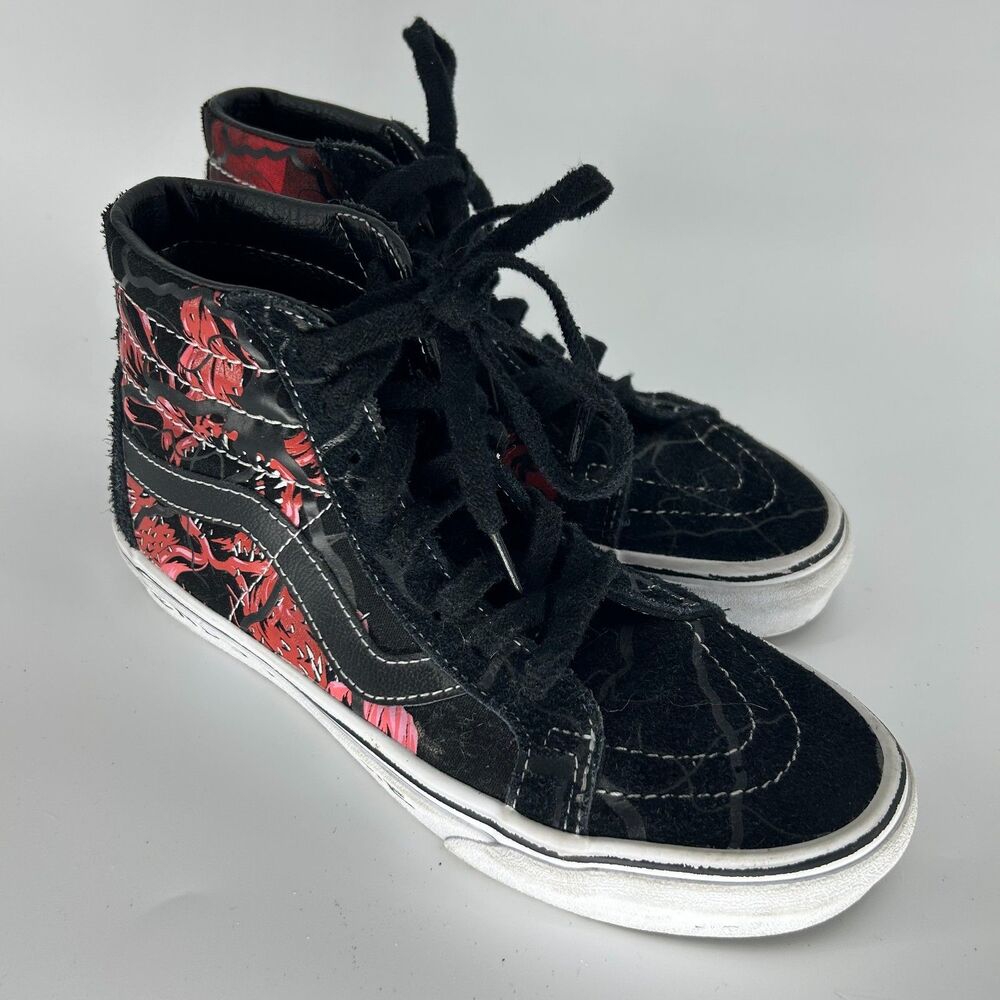 Vans x Stranger Things Sk8-Hi Upside Down Sneakers Women's 7 Friends Don't Lie